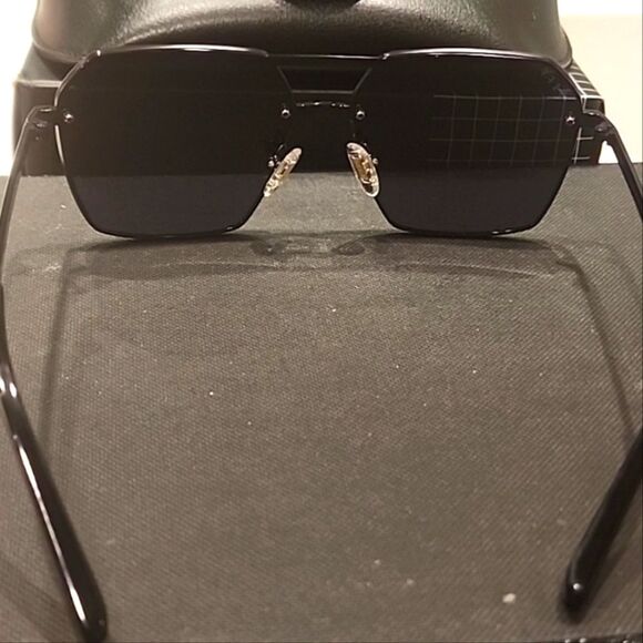 DIFF Eyewear Nolan Sunglasses- Black/Grey
